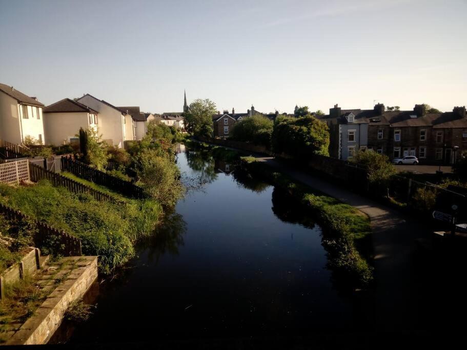 The Staithe By The Canal. Apartment Lancaster Bagian luar foto